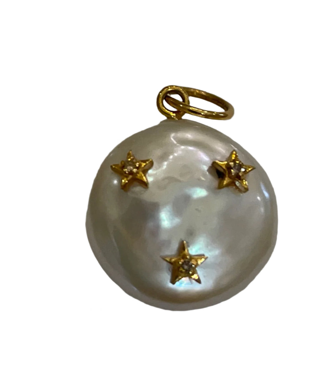 Mother of Pearl Pendant with 3 14 Gold and Diamond Stars